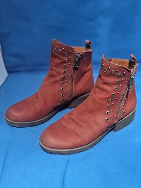 Lucky Brand Studded Hannie Booties-Burgandy- Womens 8